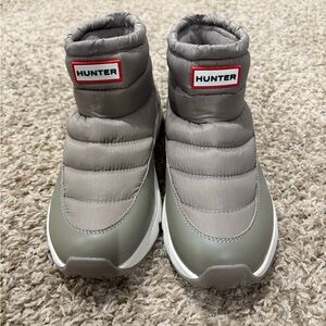 Hunter Gray Quilted Boots